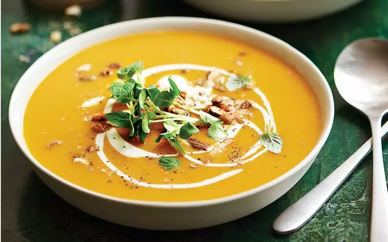 Creamy-pumpkin-soup-